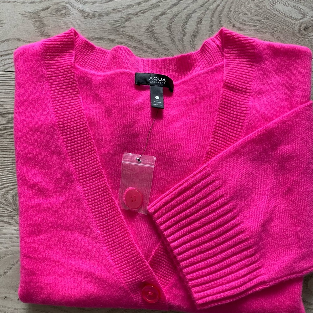 Aqua V- Neck Cardigan 100% cashmere